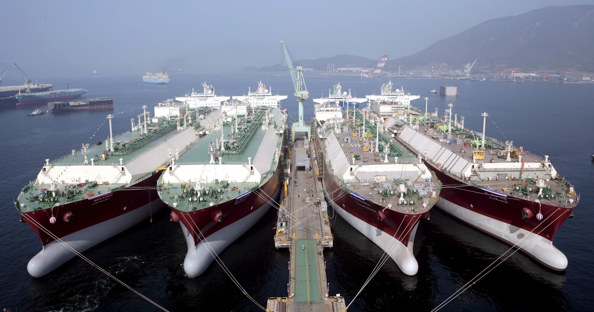 LNG Tankers At Shipyard - Samsung.jpg