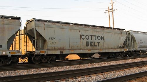 cotton belt covered hopper.jpg